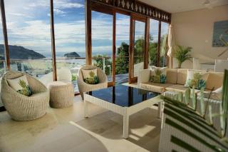 Villa Atas Pelangi - Kuta - 1