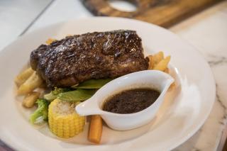 The Corner Hotel Alexandra - 1