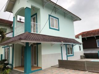 GIISCA FAMILY VILLA - Pacet - 9