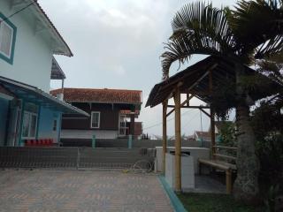 GIISCA FAMILY VILLA - Pacet - 8