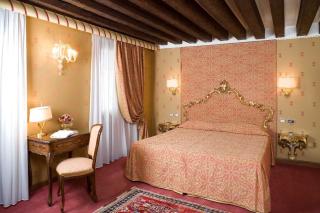 Locanda Vivaldi - Venice - 9