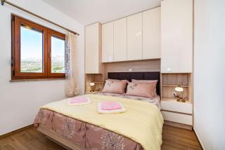 Holiday Home Lota - Starigrad-Paklenica - 1