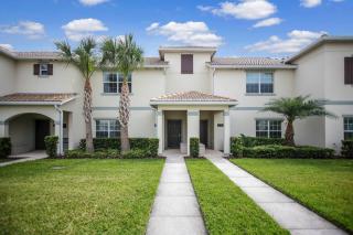 F - New 4 Bedroom Home - 5 Miles to Disney - Free Water Park - Private Pool - Kissimmee - 4