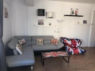 London 18 Apartment - 5