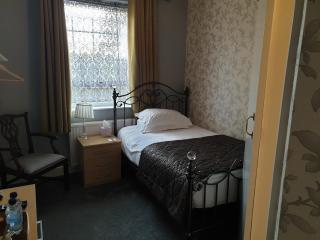 The Beaumont Accommodation - Louth - 9
