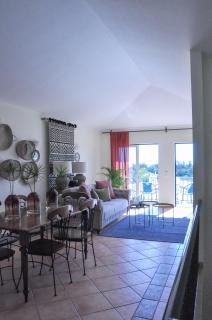 Casa Silwa - Chic 2BR Townhouse Duplex, 5min to Beach & Pool - Ferragudo - 5