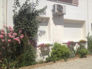 Appartement proche Centre Ville avec PARKING PRIVE - Avignon - 1