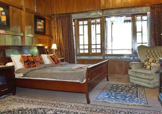 Badjoeri Ethnic Wooden Homestay - Bandung - 3