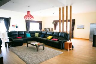 Wheel chair & Pet Friendly Waterfront Retreat, 10 minutes to Phiilip Island, fireplace, wood supplied, WIFI wine & chocolates - 2