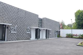 RedDoorz Plus near UNIMED Medan - Medan - 8