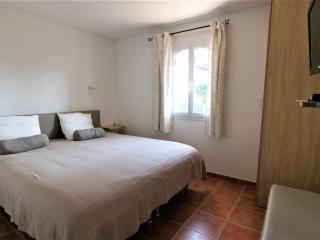 Cosy Holiday Home in Arles with Pool - 7
