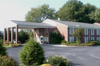 Americourt Hotel and Suites - Elizabethton - 0