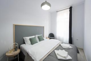 Gorgeous Brasov Flat with Patio and Mountain Views - Braşov - 9