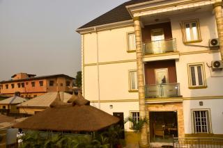 Mountain Top Lodge Hotel - Lagos - 1