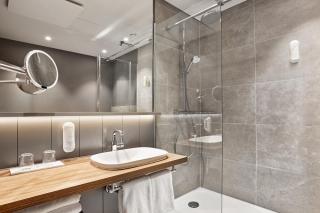 H+ Hotel Bremen - Bremen - 4