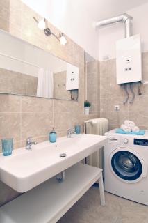 Apartments with 2 Bathrooms - Prague - 1