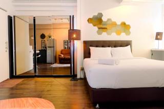 Large and Minimalist Studio at Pakubuwono Terrace Apartment By Travelio - Jakarta - 9