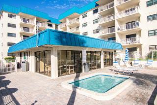 Atlantic Avenue Condos - New Smyrna Beach - 4