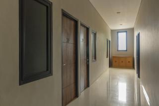 RedDoorz near Puri Indah Mall - Jakarta - 2