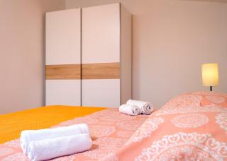 Apartments Poklepović - Jelsa - 3