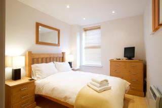 2 bed 2 bath at Pelican Hse in Newbury - FREE secure, allocated parking - 8