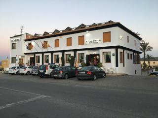 Hostal Mesón Arboleas - Arboleas - 4