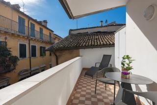 A World Aparts - 12 Viviani - Verona - 6