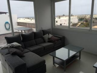 DARUMA APARTMENTS 3-Bedroom Penthouse with Sea Views - Costa Teguise - 5