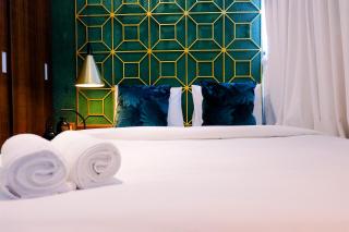 Modern and Stylish 2BR Pakubuwono Terrace Apartment By Travelio - 4