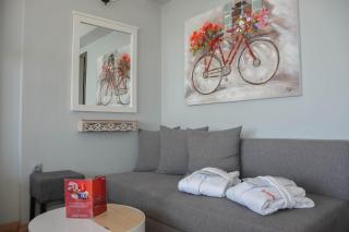 Scorpios Sea Side Hotel - Piraeus - 7