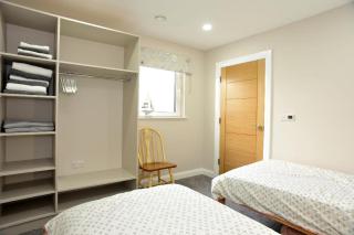 Apartment 10, SOUTH PIER, 13-14 Kerr Street, - Portrush - 2