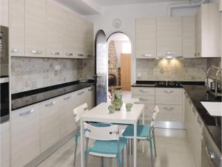 Stunning Home In Miami-Platja With Wifi - Miami Platja - 9