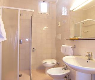 Hotel Bertha Fronte Mare - Lido di Jesolo - 0