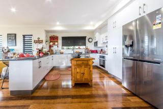 Austinmer - Cannonvale - Airlie Beach - 0