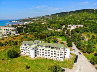 Saint George Hotel 1 - 0