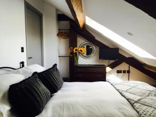 Victorian Penthouse Apartment - Gloucester - 4