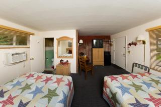 Oak Park Inn - Whitehall - 8