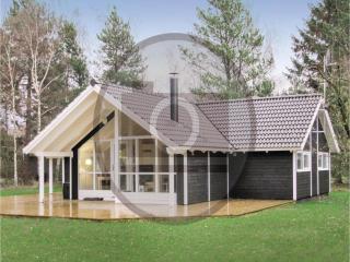 Four-Bedroom Holiday Home In Malling - Malling - 1