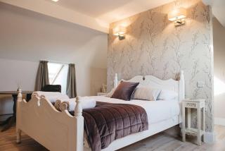 Hill House Apartment - 6