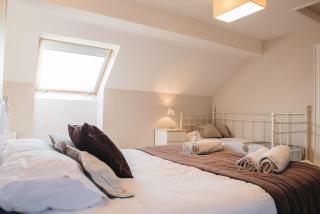 Hill House Apartment - 3