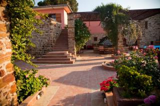 Mouzaliko Guesthouse Mansion - Kambos - 9
