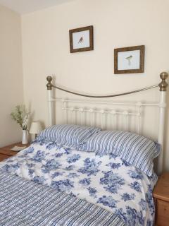 QUILLET COTTAGE, 2 GLENTOWAN ROAD - 1