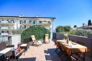 Catullo Apartments Sirmione - Sirmione - 9