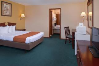 Americas Best Value Inn Plattsburgh - Plattsburgh - 4