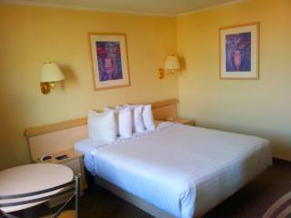 Ramada by Wyndham North Bergen - North Bergen - 8