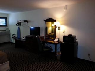 Econo Lodge - 9