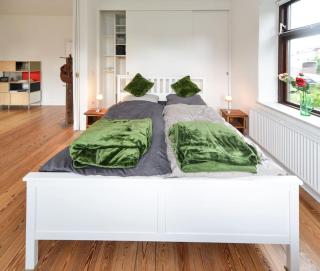 Kanalvilla - Urlaub am Nord-Ostseekanal - zwei Ferienwohnungen im Angebot- eine im Dachgeschoss und eine Wohnung mit Garten - Sehestedt - 3