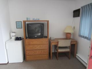 Swiss Sunset Inn - Penticton - 4