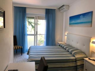 Hotel Bahamas - 3