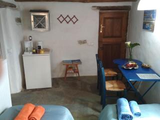 Cyclades Olive Museum's Guest House - Pitrofós - 2